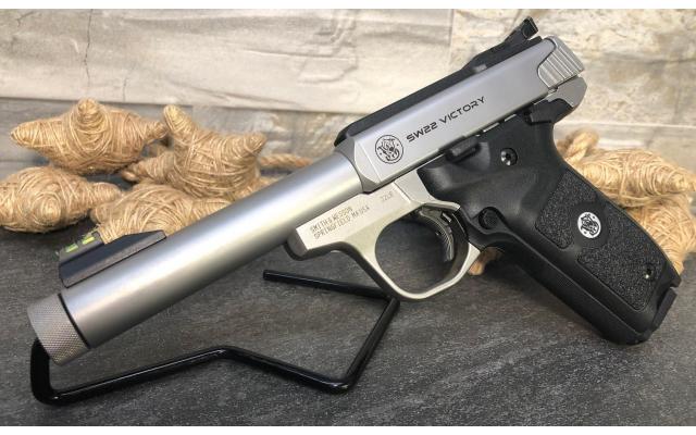 Pre-Owned Smith & Wesson SW22 Victory .22Lr
