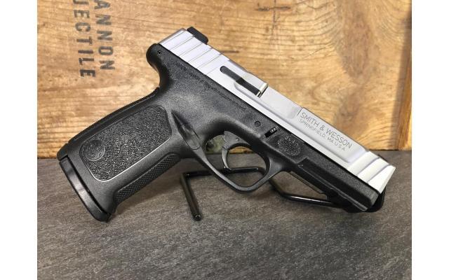 New Smith & Wesson SD40VE .40 S&W