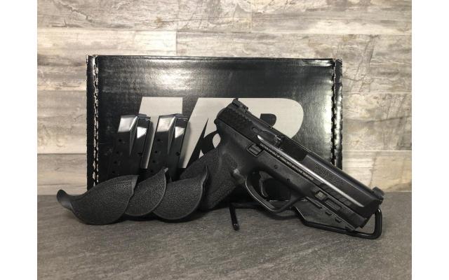 New Smith & Wesson M&P40 M2.0 .40S&W