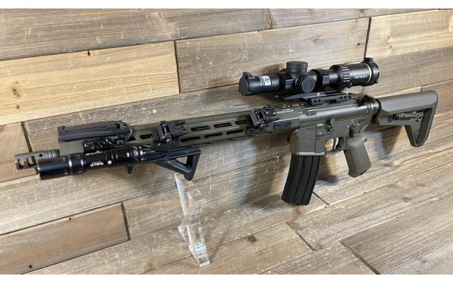 Springfield Saint Victor 16" 5.56NATO w/ Riton 1-8x24 Scope, in soft case - Pre-Owned