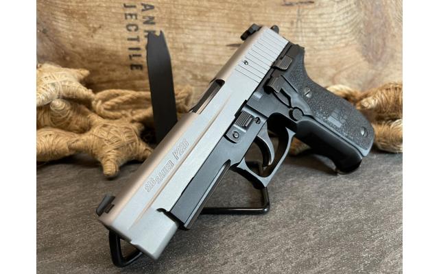 Sig Sauer P226R 4.4" 9mm, in original case - Pre-Owned