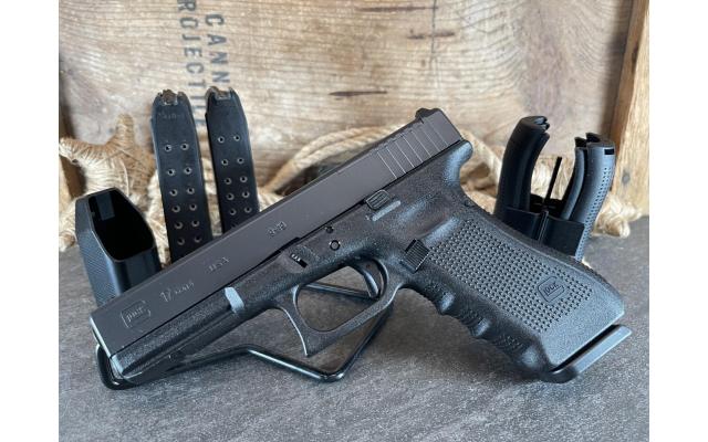 Glock 17 Gen 4 MOS 4.49" 9mm, NEW