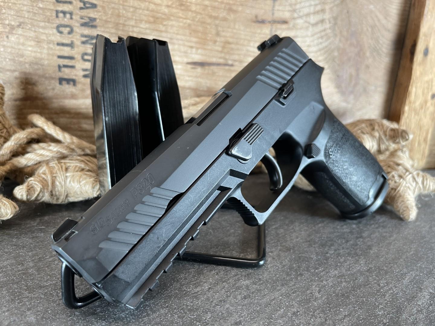 Sig Sauer P320 Nitron Full Size 4.7" .40S&W, NEW