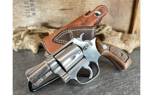 Smith & Wesson Model 60 1.8" .38 Special w/ Holster, no box - Pre-Owned