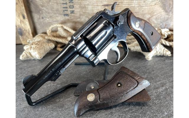 Smith & Wesson Model 10-5 4" .38 Special, in soft case - Pre-Owned