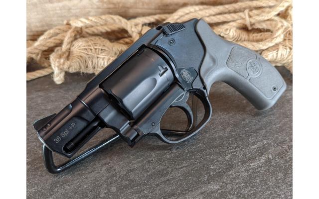 Pre-Owned Smith & Wesson Bodyguard .38Spl in Original Soft Case