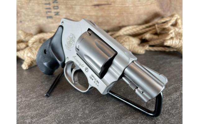 Smith & Wesson Model 642 Centennial Airweight 1.875" .38 Special, in original case