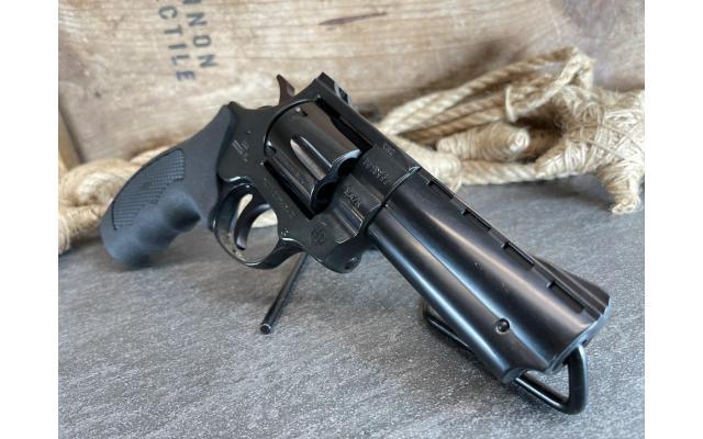 EAA Windicator 4" .38 Special, in original box - Pre-Owned