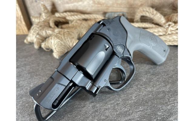 Smith & Wesson M&P Bodyguard 1.875" .38 Special w/Crimson Trace Laser - NEW!
