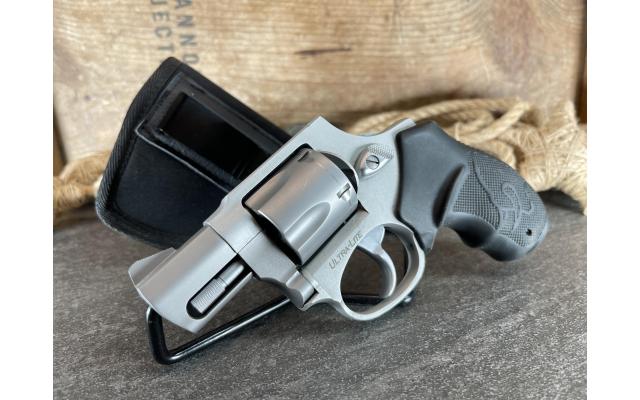Taurus Ultra-Lite 1.75” .380ACP w/ Holster, no box - Pre-Owned