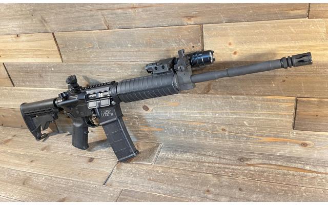 Smith & Wesson M&P15 Sport II in 16" 5.56NATO w/ Tactical Light, no box - Pre-Owned