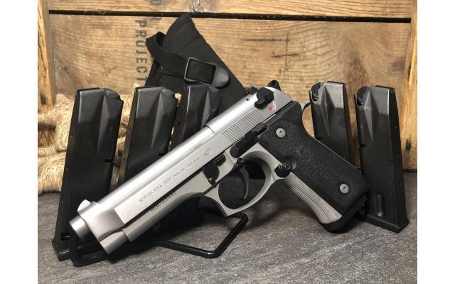 Pre-Owned Beretta 92FS 9mm W/ Six Magazines