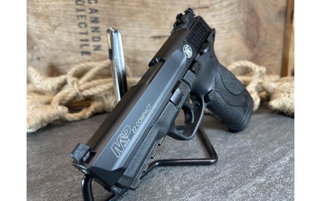 Smith & Wesson M&P22 3.56" .22LR, Threaded - NEW!