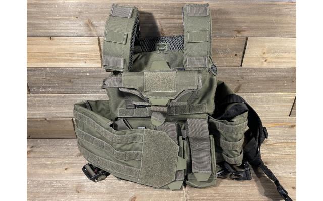 Armored Republic Plate Carrier w/ Plates - Pre-Owned!
