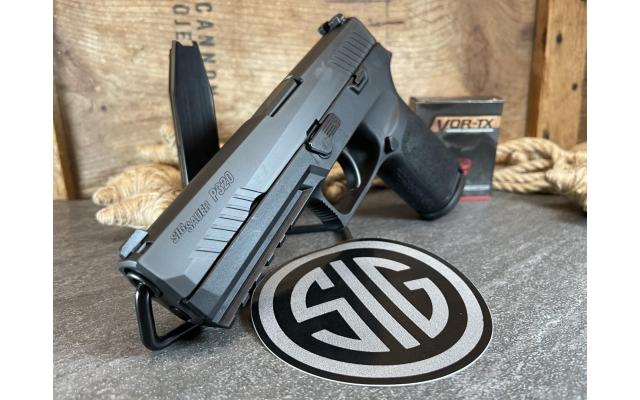 Sig Sauer P320 Full Size 4.7" 9mm w/ Barnes VorTX 9mm 115gr 20rd Defense Ammo  - NEW!