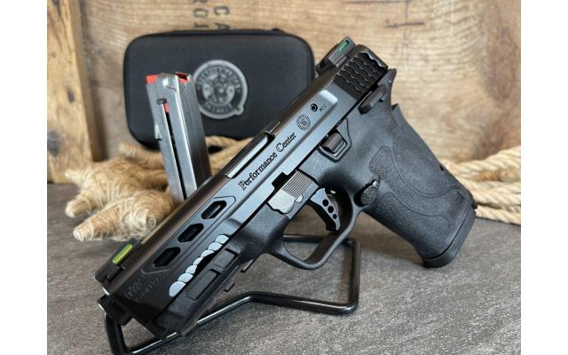 Smith & Wesson M&P9 Shield EZ Performance Center 3.83" 9mm - NEW!