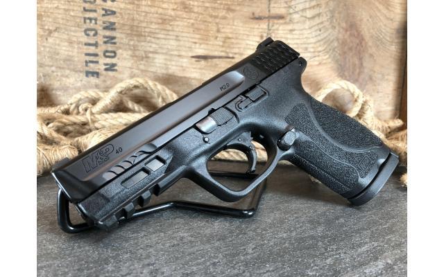 Smith & Wesson M&P40 2.0 .40S&W, NEW