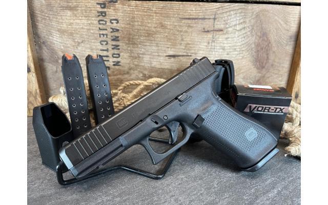 Glock 17 Gen 5 4.49" 9mm w/ 20rd Box of Vor-TX Defense Ammo - NEW!