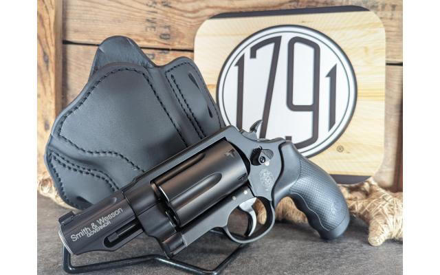 New Smith & Wesson Governor W/ 1791 Gunleather Holster