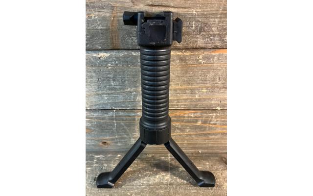 Pre-owned Foregrip With Bipod