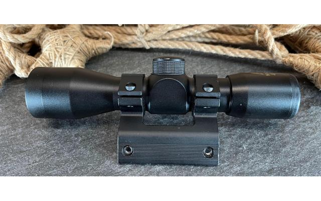 Pre-owned NCStar 4x30 Reflex Optic W/ Cantilever Mount