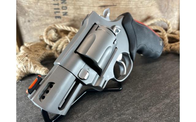 Taurus 454 Raging Bull 2.5" .454 Casull - NEW!