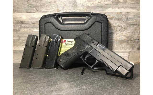 Pre-owned Law Enforcement Turn in Sig Sauer P226R .40S&W