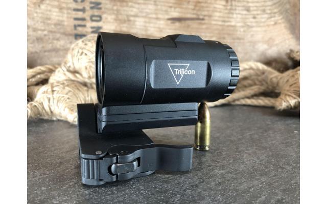 Pre-owned Trijicon Magnifier in Hard Case
