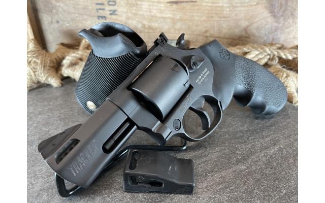 Taurus Tracker 3" 9mm, in original box - Pre-Owned