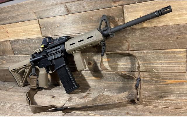 Colt M4 Carbine 16" 5.56NATO w/ Busnell Holo Sight, in range case - Pre-Owned