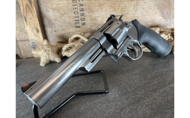 Smith & Wesson Model 629 6" .44MAG, in original case - Pre-Owned