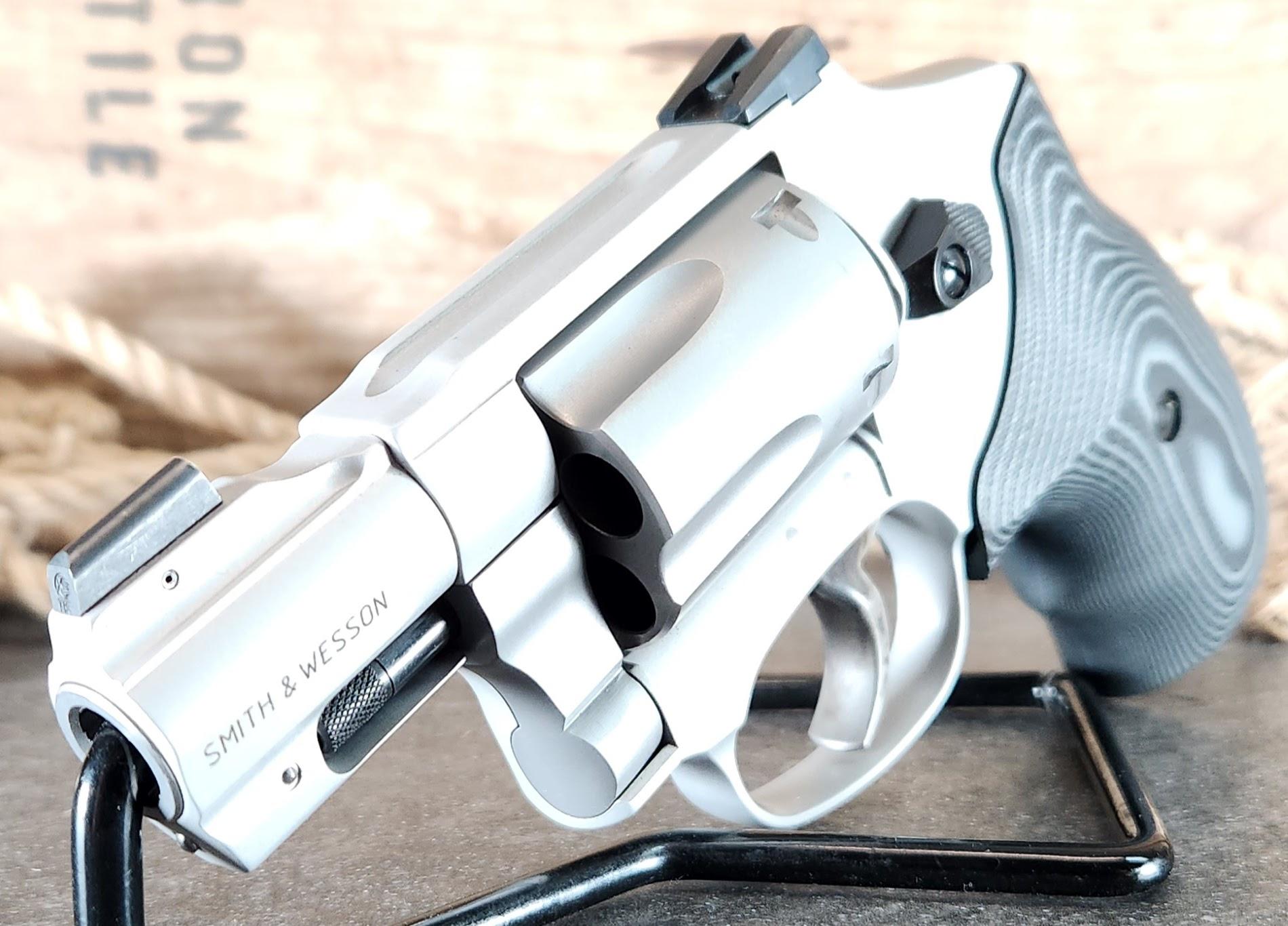 New Smith & Wesson 642uc .38spl - harveysauctions.com