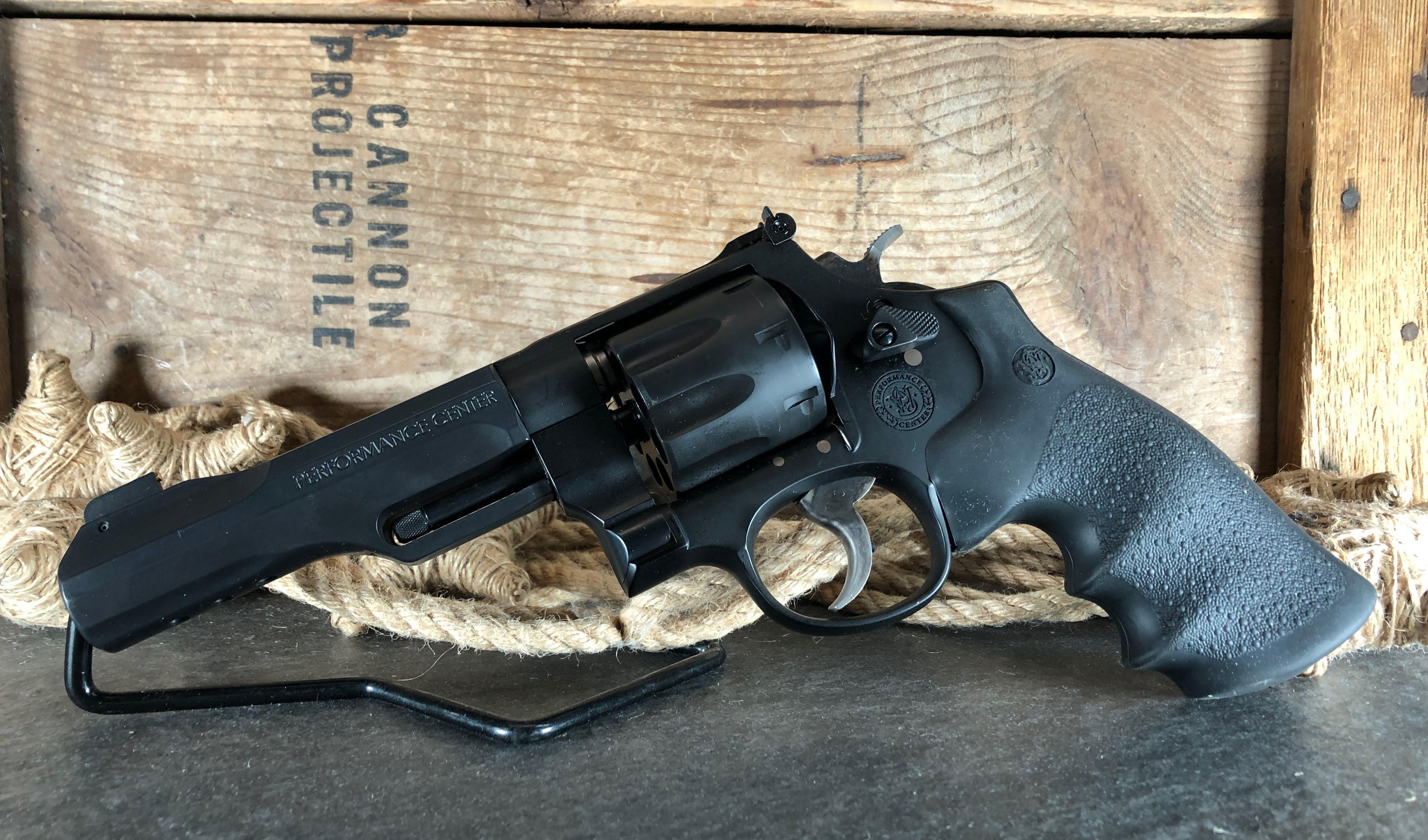 327 R8 New Smith & Wesson 327 R8 .357mag - harveysauctions.com