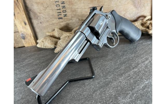 Smith & Wesson Model 629 6" .44MAG - NEW!