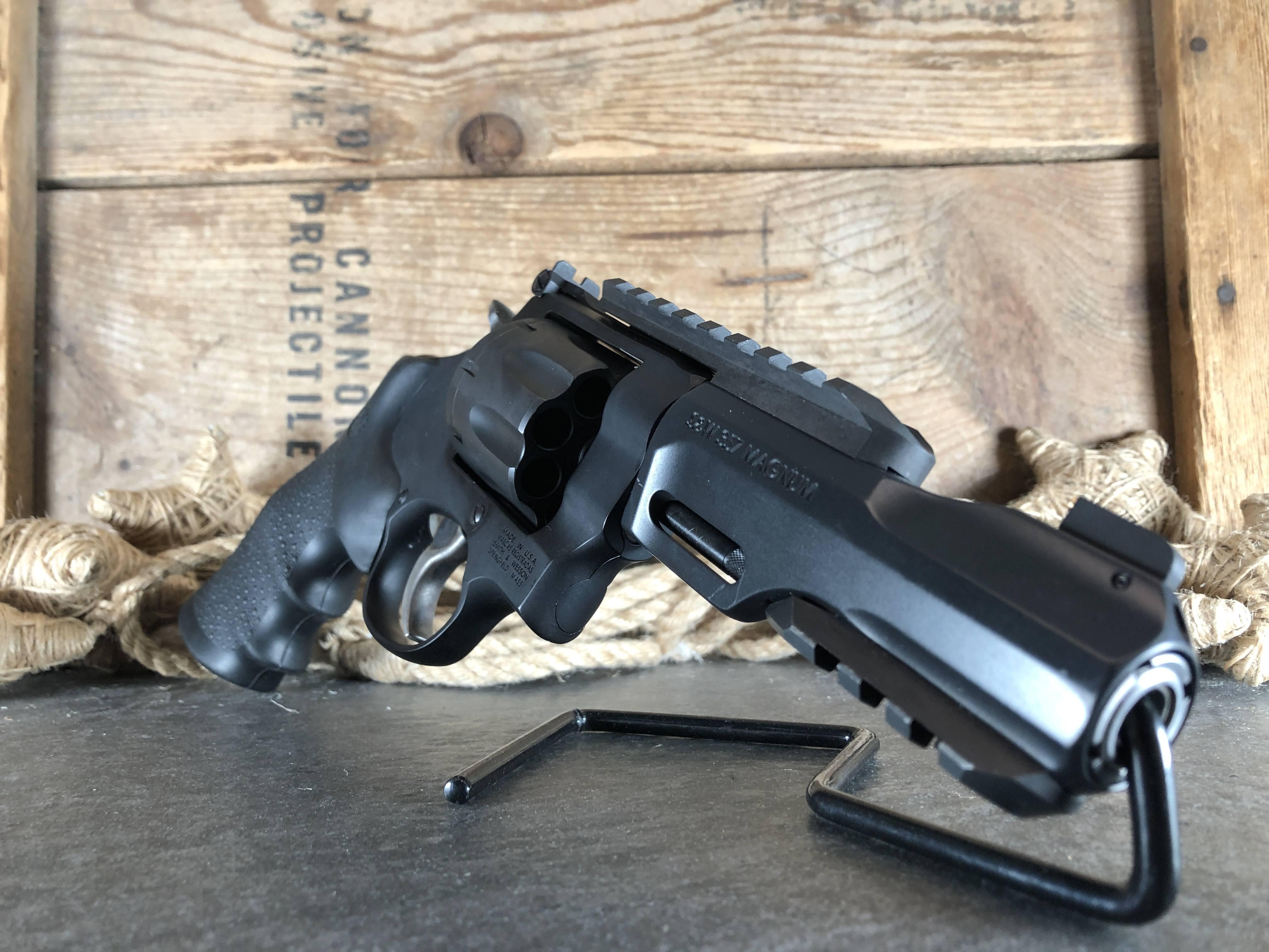 327 R8 Pre-owned Smith & Wesson 327 R8 Performance Center .357mag In Hard Case ...