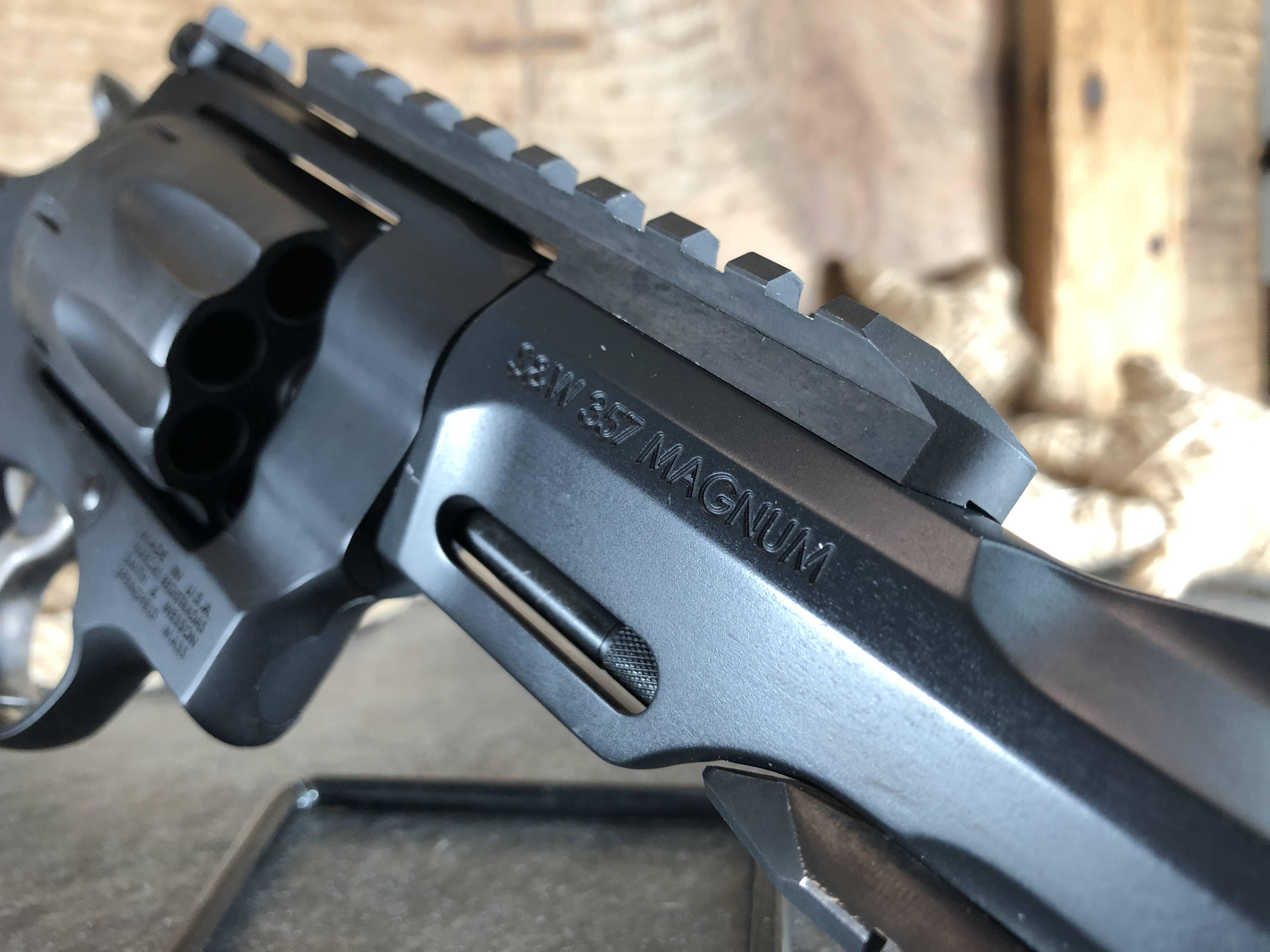 327 R8 Pre-owned Smith & Wesson 327 R8 Performance Center .357mag In Hard Case ...