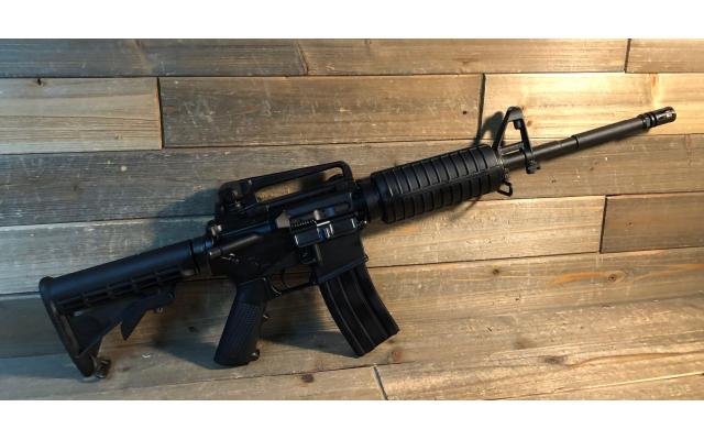 Pre-owned Windham Weaponry WW-15 5.56NATO In Hard Case