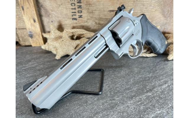 Taurus 44 6.5" .44MAG, in original box - Pre-Owned