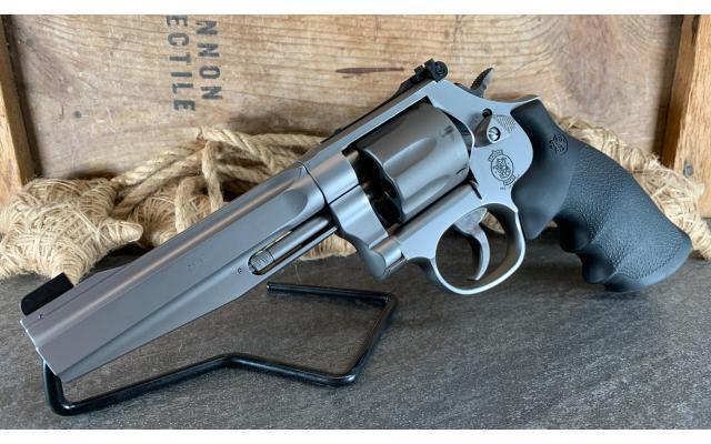 New Smith & Wesson 986 Pro Series 9mm - harveysauctions.com