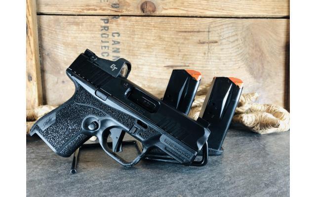 New Kimber R7 Mako 9mm W/ Crimson Trace