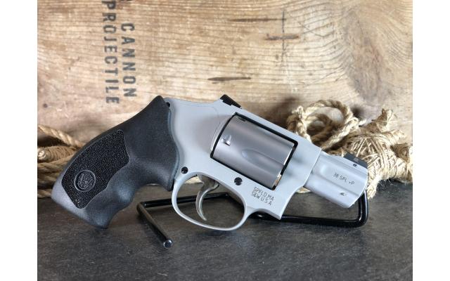 New Smith & Wesson 642uc .38psl - harveysauctions.com