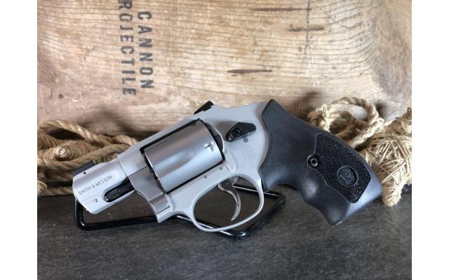 New Smith & Wesson 642uc .38psl - harveysauctions.com