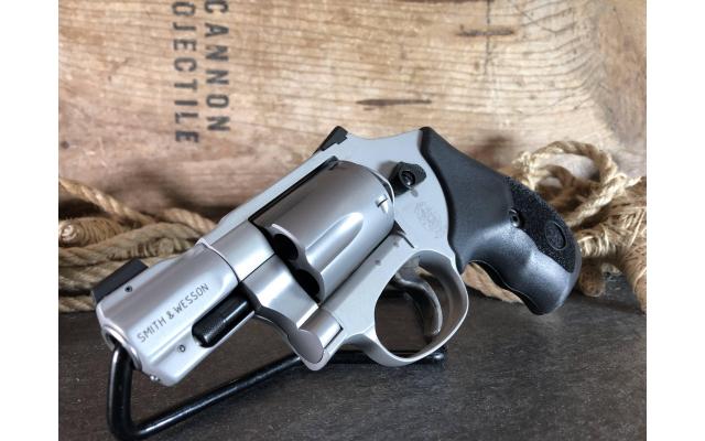 New Smith & Wesson 642uc .38psl - harveysauctions.com