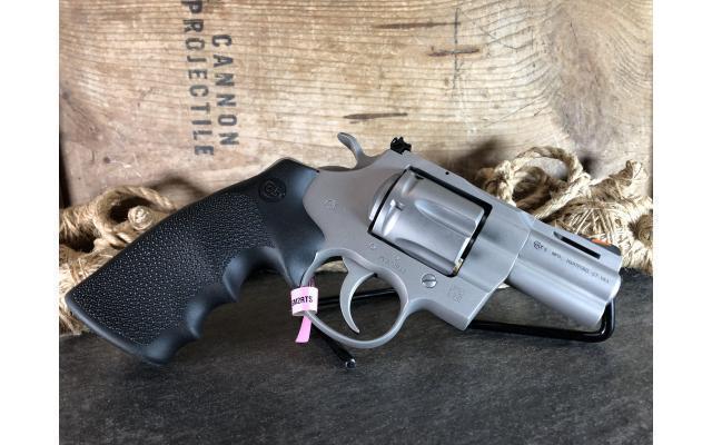 New Colt Python .357mag SS 2.5"