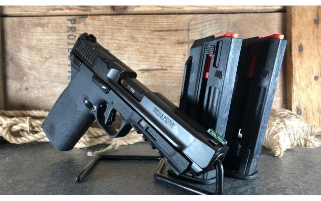 New Smith & Wesson M&P22 .22WMR