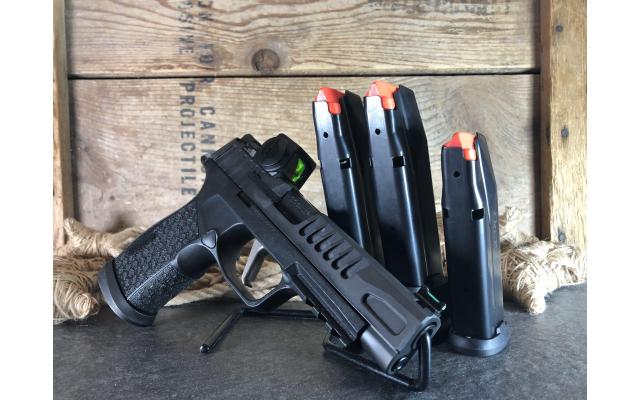 Pre-owned Sig Sauer P365XF Fuse 9mm In Hard Case