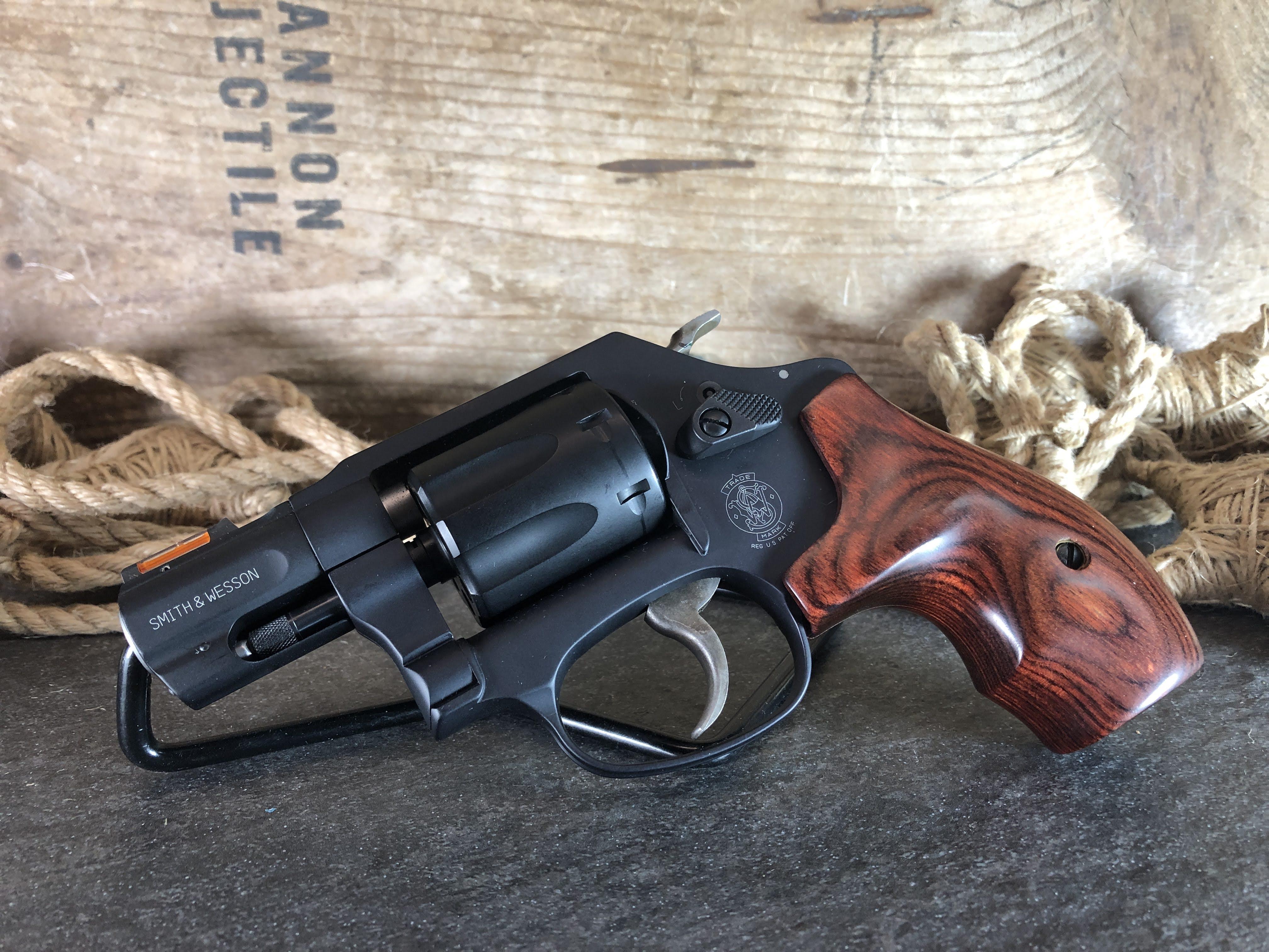 Pre-owned Smith & Wesson 351PD .22wmr In Box - harveysauctions.com