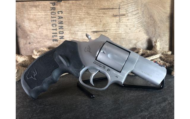 New Taurus Tracker .44mag
