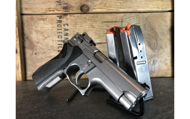 Pre-owned Smith & Wesson 5906 9mm No Box