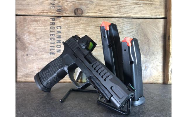 Pre-owned Sig Sauer P365XF Fuse 9mm In Hard Case